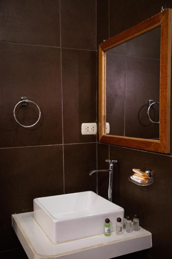 Hotel Rulman Puerto Maldonado Ngoại thất bức ảnh