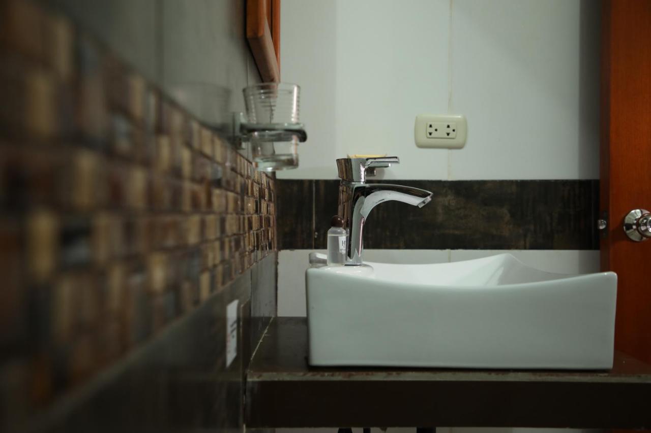 Hotel Rulman Puerto Maldonado Ngoại thất bức ảnh
